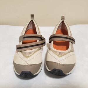 Easy Spirit Beige and Brown Mary Jane-Style Clogs with Orange Insole